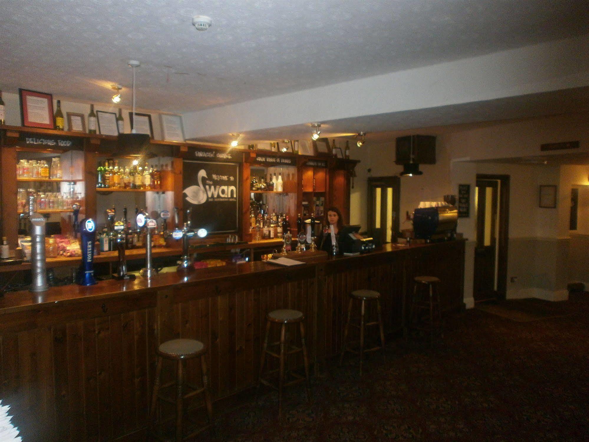 The Swan Hotel Almondsbury Exterior foto